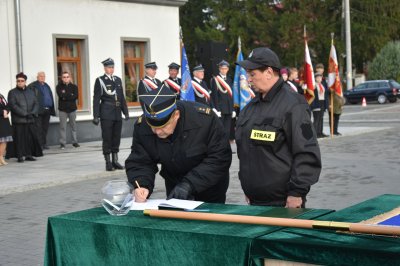 Okładka albumu: 11 Listopada